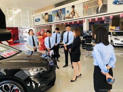 福建豐潤汽車銷售 專業(yè)服務，駕馭未來——寶馬汽車銷售體驗